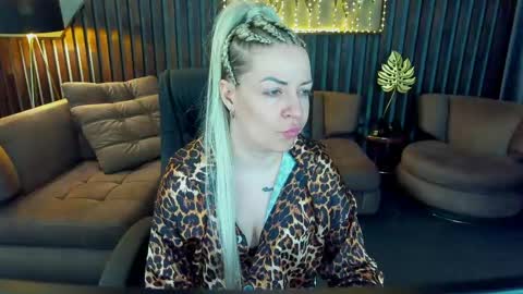 anna_snow9 online show from April 12, 4:54 pm