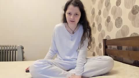 annaahcharm online show from June 7, 1:23 am