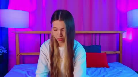 Anna online show from April 15, 7:31 am