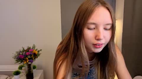 Snapshot of annamarie_foryou chatting on September 14, 6:11 am Holly Molly Im Polly online show from September 14, 6:11 am
