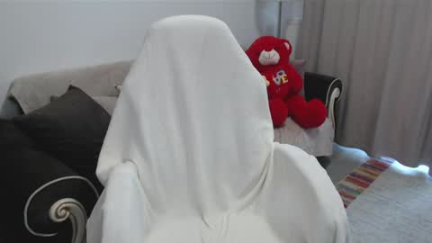 Anna online show from April 15, 6:36 am