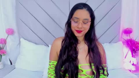 Snapshot of annaqueen_ chatting on January 24, 4:28 pm Anna online show from January 24, 4:28 pm