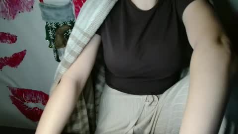 Bella online show from November 11, 6:16 pm