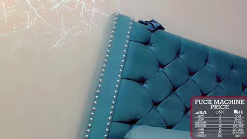       online show from November 22, 1:52 am