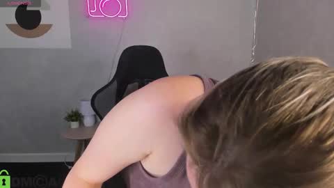 Joyce Howard online show from March 19, 5:56 am