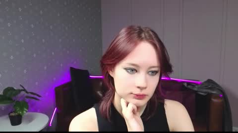 Anni online show from December 19, 8:28 am