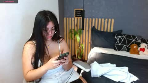 Annie Volker online show from January 18, 3:03 am