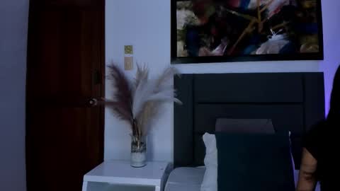 Annie Bluee online show from March 28, 12:15 pm