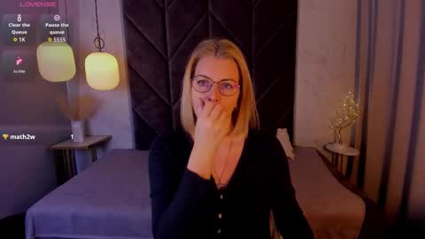 Annie online show from October 23, 5:46 am