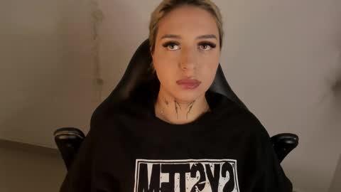 Annika online show from February 24, 12:37 pm