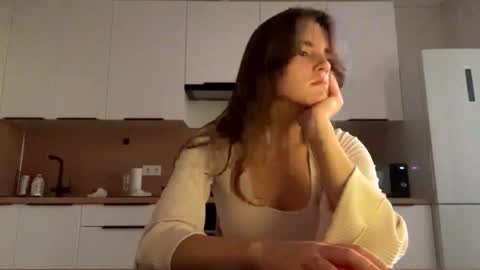 Leila Bruno online show from September 14, 3:10 pm