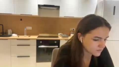 Leila Bruno online show from October 27, 2:12 pm