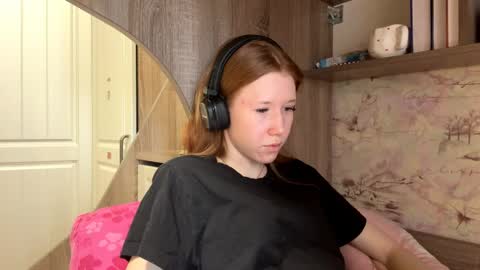 Kira online show from April 6, 8:37 am