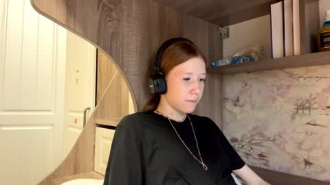 Kira online show from April 3, 12:25 pm