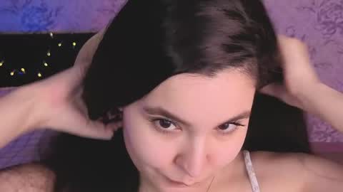 Annie online show from March 17, 3:54 am