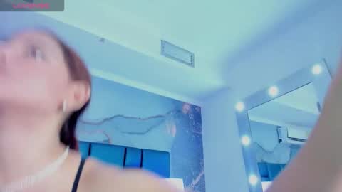 anthonelaDuque online show from September 24, 11:53 am