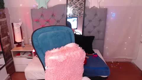 antolyh_c online show from February 15, 1:21 pm