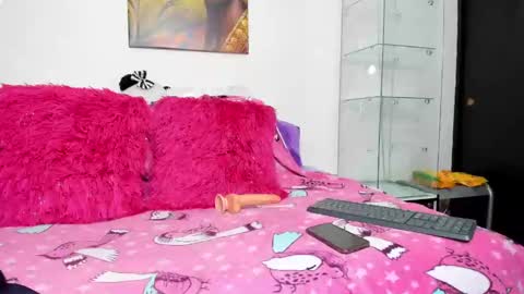 antonella4you online show from February 11, 4:55 am