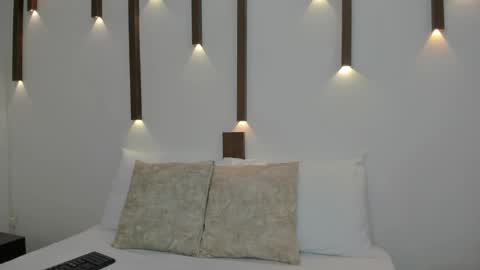 Snapshot of antonella_cutie_ chatting on January 28, 12:00 pm A N T O N E L L A online show from January 28, 12:00 pm