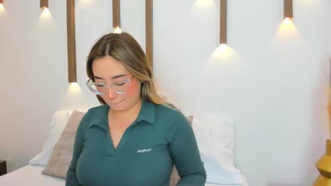 Snapshot of antonella_cutie_ chatting on March 3, 12:09 pm A N T O N E L L A online show from March 3, 12:09 pm