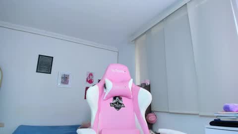 antonellagoddess online show from February 8, 9:04 pm