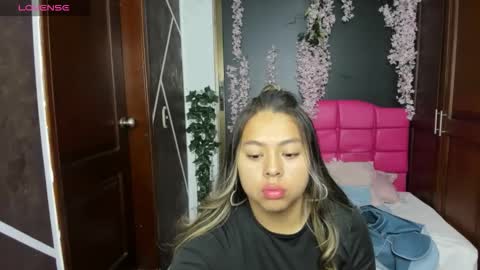 Snapshot of antonellarosss chatting on October 21, 11:58 am A N T O N E L L A online show from October 21, 11:58 am