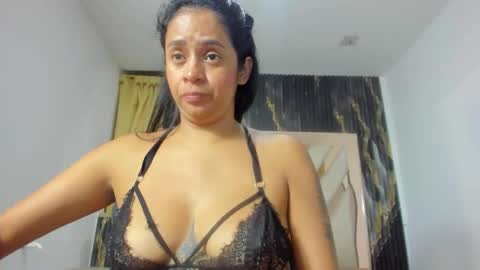 Snapshot of antonellatawer chatting on September 15, 2:31 am AntonellaTawer online show from September 15, 2:31 am