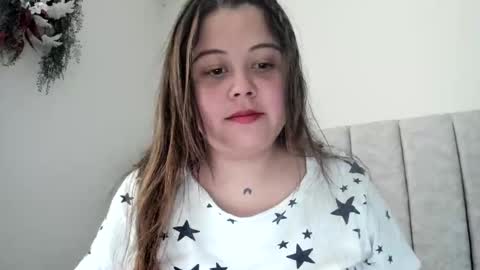   Independent model  online show from February 19, 8:52 pm