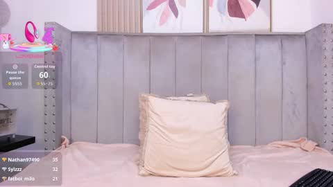 anya_belth online show from September 20, 8:18 pm