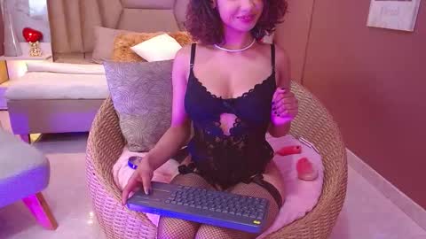 anyawink online show from November 5, 4:18 am