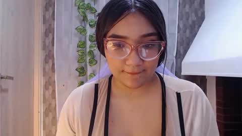 anyela_donecm online show from April 1, 7:33 pm