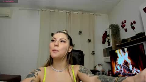 Sophie online show from December 20, 4:00 pm