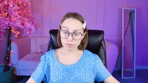 Snapshot of aphexqueen chatting on January 19, 1:12 pm APHEX QUEEN online show from January 19, 1:12 pm