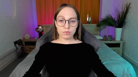 Snapshot of aphexqueen chatting on February 9, 5:01 pm APHEX QUEEN online show from February 9, 5:01 pm