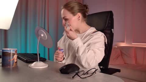 APHEX QUEEN online show from December 19, 10:18 am