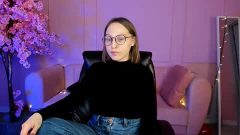 Snapshot of aphexqueen chatting on February 21, 1:22 pm APHEX QUEEN online show from February 21, 1:22 pm