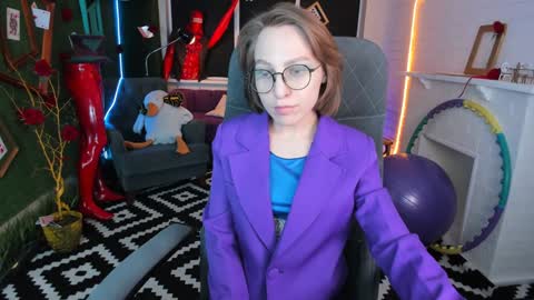 Snapshot of aphexqueen chatting on December 28, 3:26 pm APHEX QUEEN online show from December 28, 3:26 pm