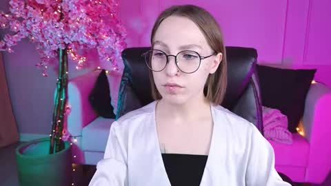 Snapshot of aphexqueen chatting on January 13, 1:06 pm APHEX QUEEN online show from January 13, 1:06 pm