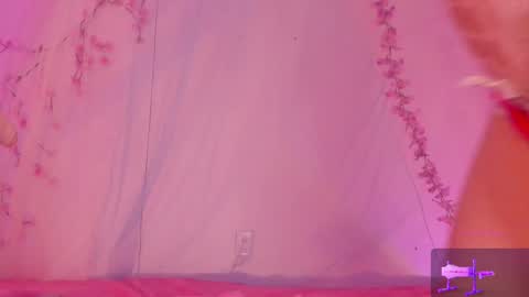 Lily online show from December 14, 8:47 pm