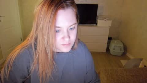 appleyummybuns online show from February 16, 12:05 pm