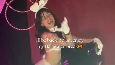   online show from October 22, 12:10 pm