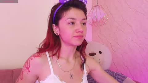 Snapshot of april_bennett chatting on September 29, 12:10 pm online show from September 29, 12:10 pm