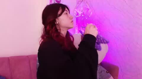 Snapshot of april_bennett chatting on October 15, 12:19 pm online show from October 15, 12:19 pm