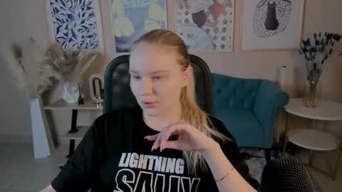 Snapshot of aprilserenity chatting on October 1, 2:05 am April. All year round.  online show from October 1, 2:05 am