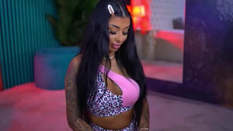 arabellaposh online show from November 10, 7:03 am