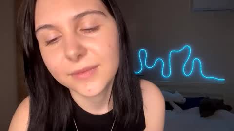 Emi online show from February 4, 4:43 pm