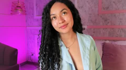 Ari online show from April 1, 1:41 pm