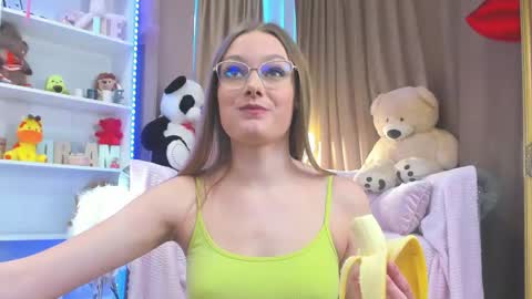 Ariel online show from March 5, 3:08 pm