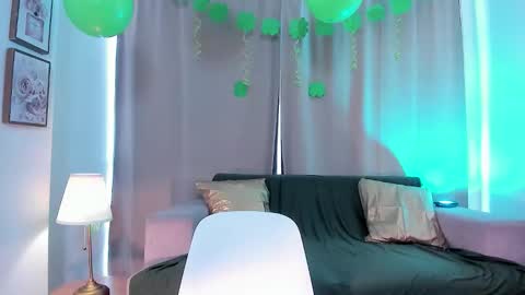 Ari online show from March 17, 3:49 pm