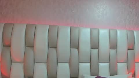 ari_lynn_ online show from March 19, 3:11 am